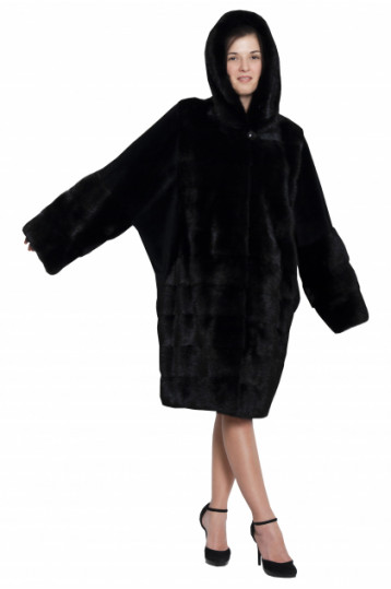 Норковая шуба балон с капюшоном в черном цвете